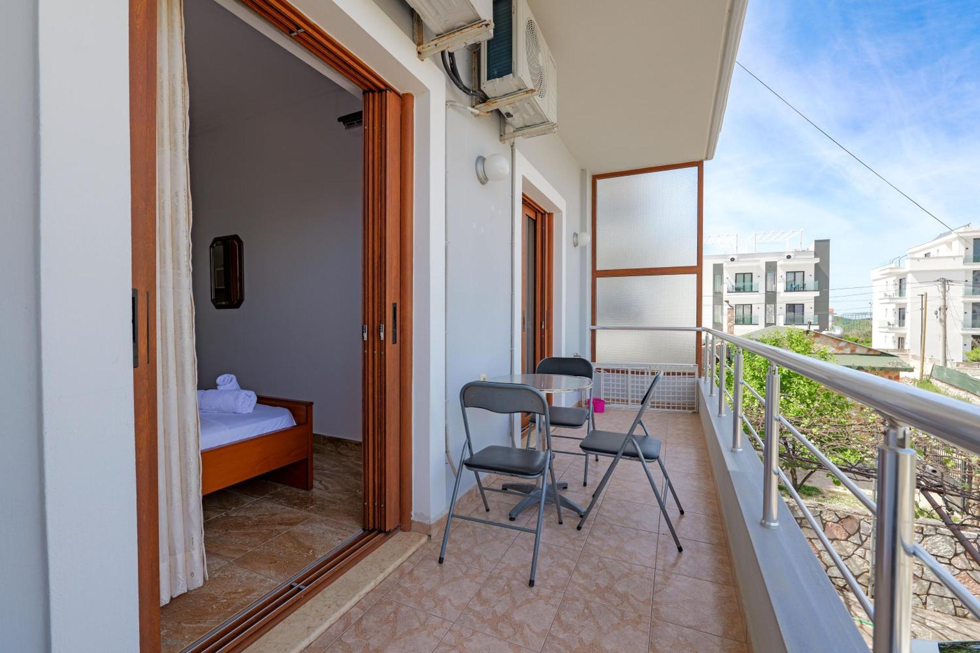 קסאמיל Guesthouse Moonlight Downtown מראה חיצוני תמונה