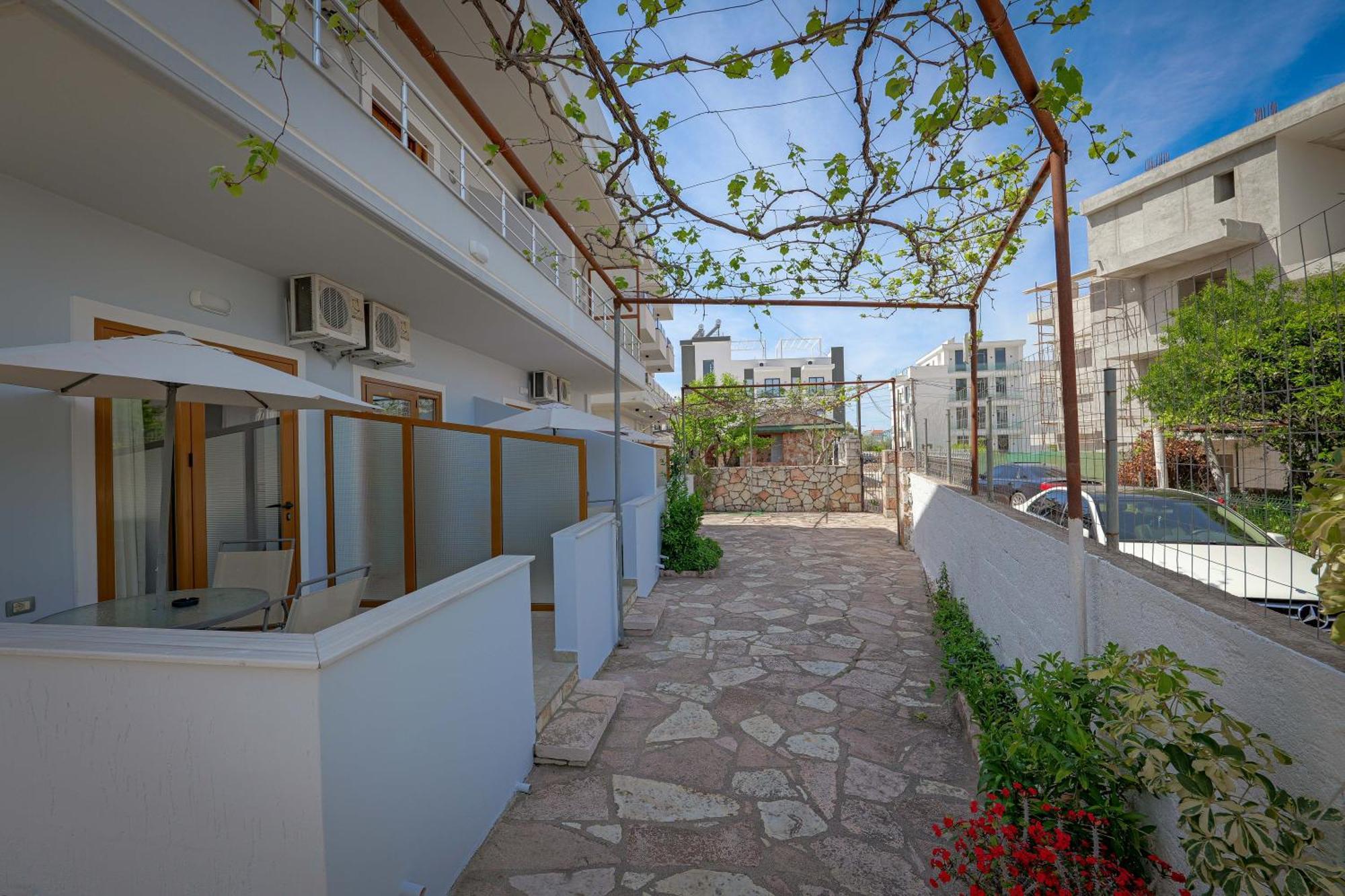 קסאמיל Guesthouse Moonlight Downtown מראה חיצוני תמונה