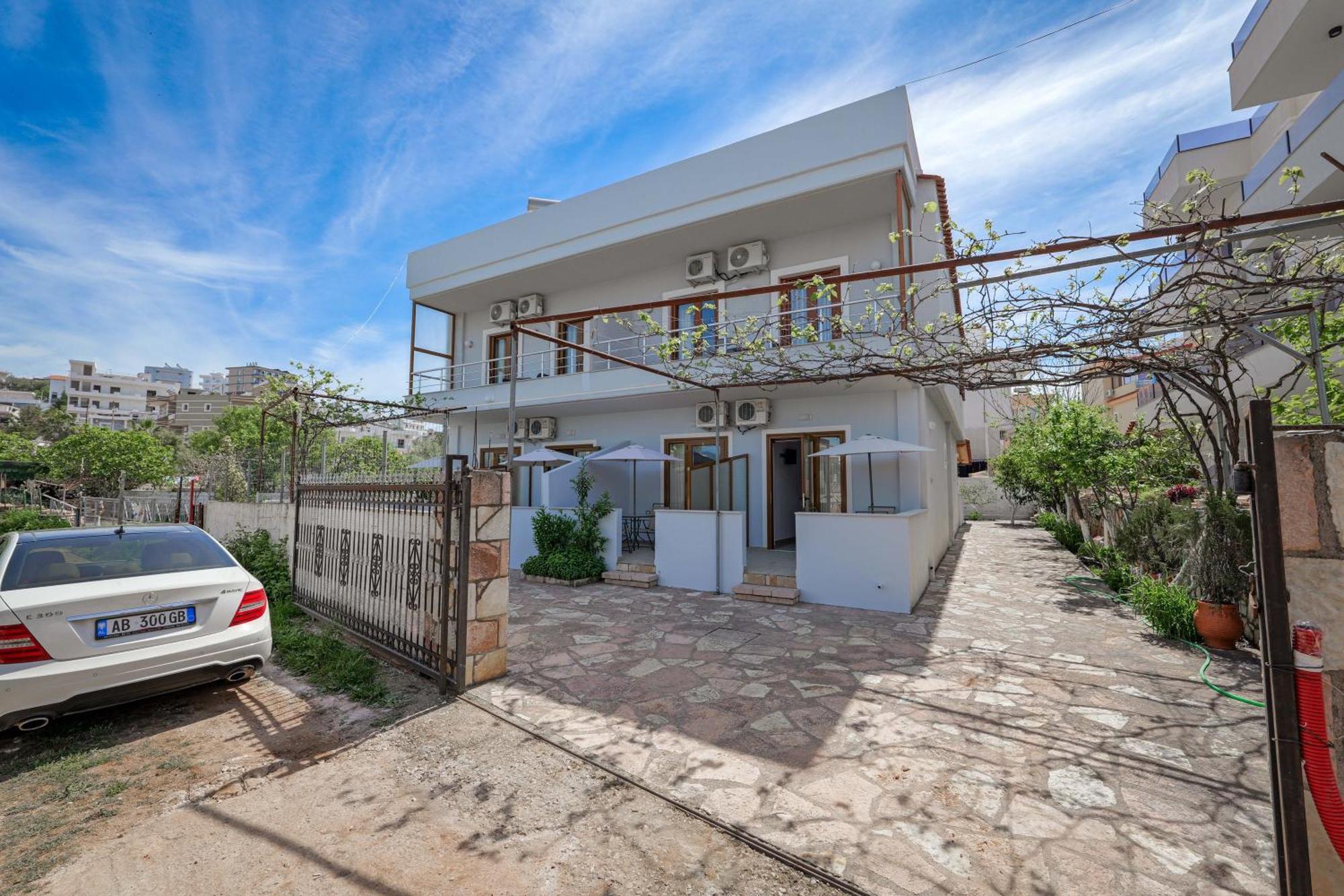 קסאמיל Guesthouse Moonlight Downtown מראה חיצוני תמונה