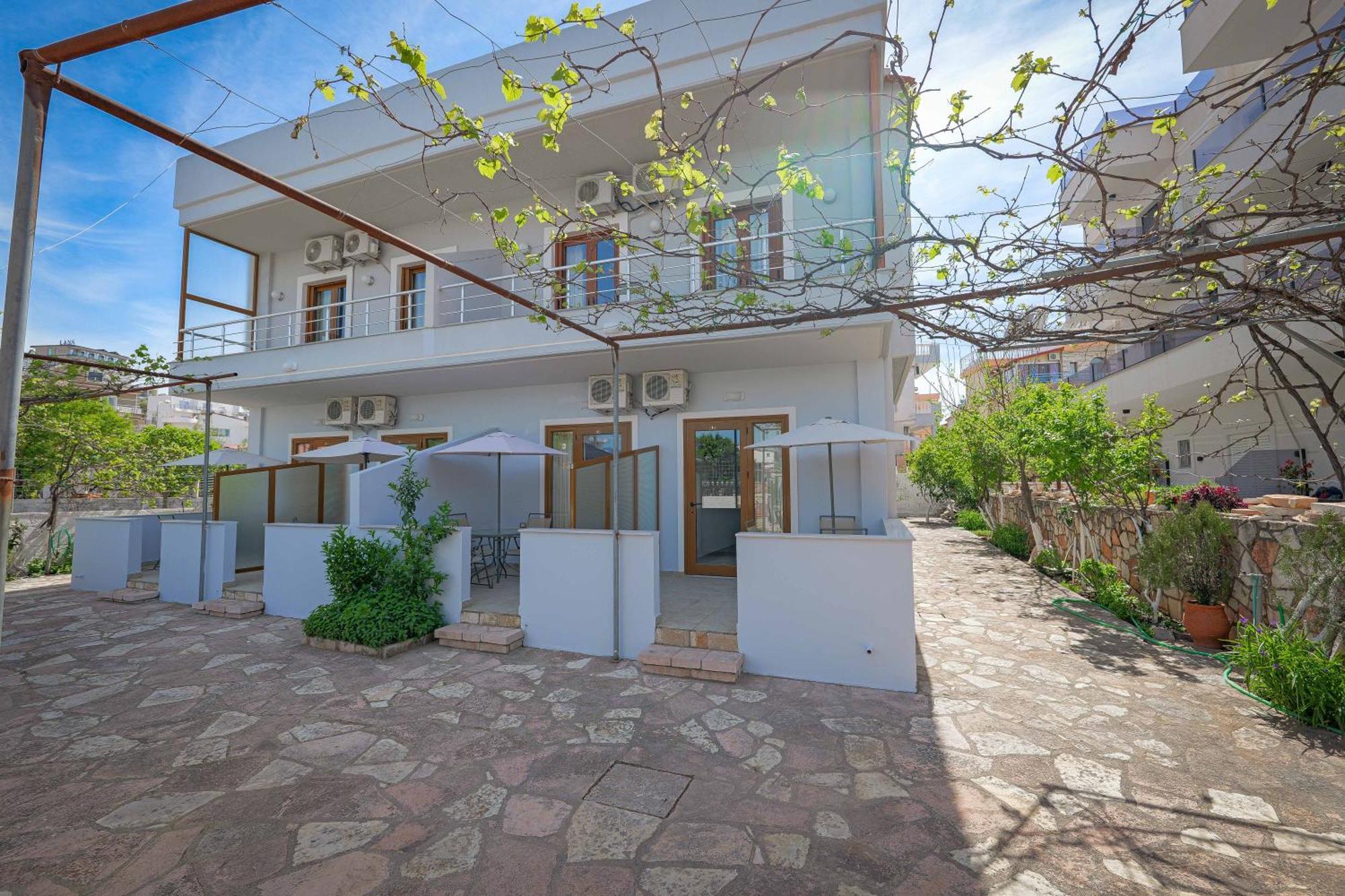 קסאמיל Guesthouse Moonlight Downtown מראה חיצוני תמונה