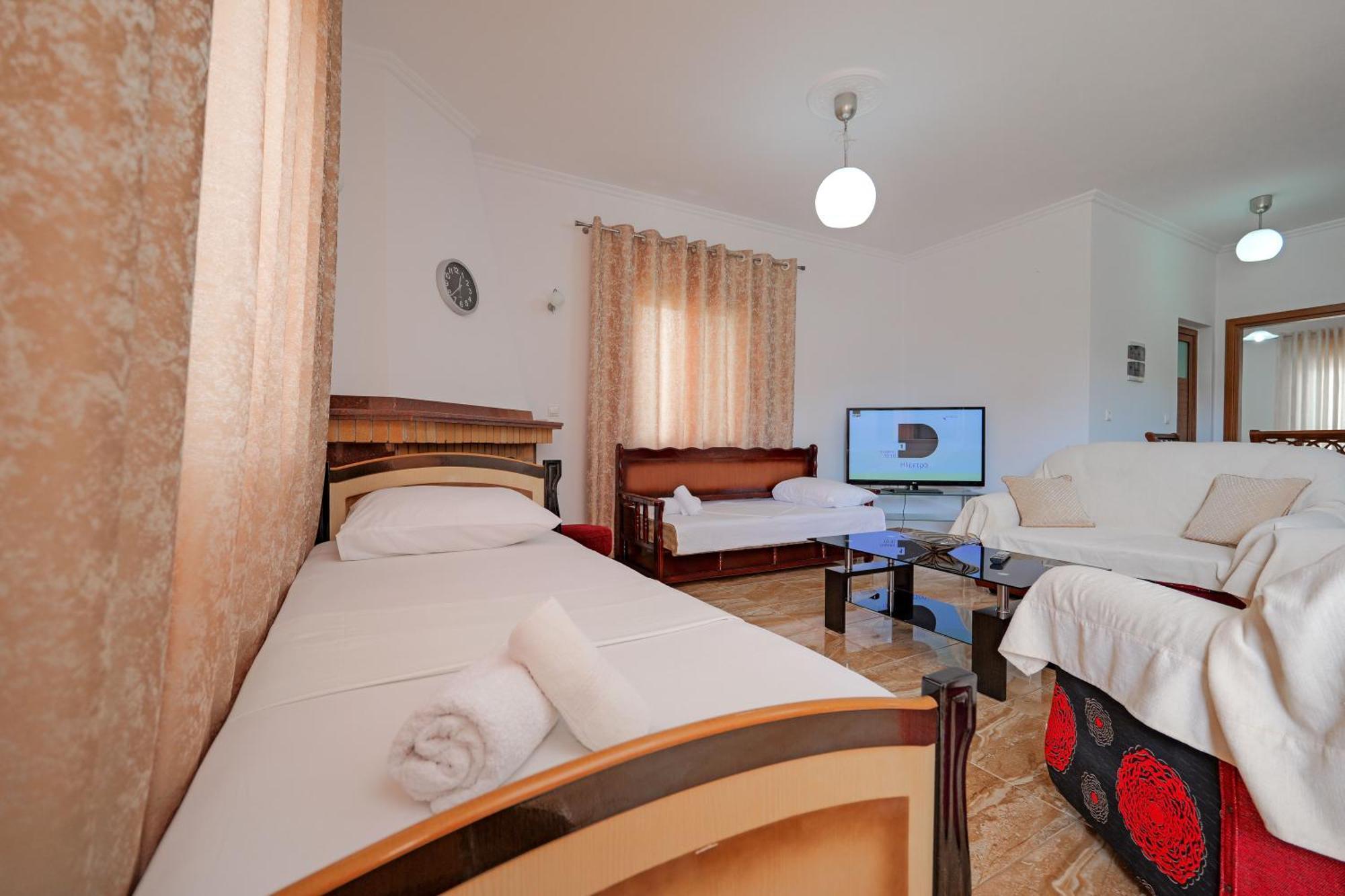 קסאמיל Guesthouse Moonlight Downtown מראה חיצוני תמונה