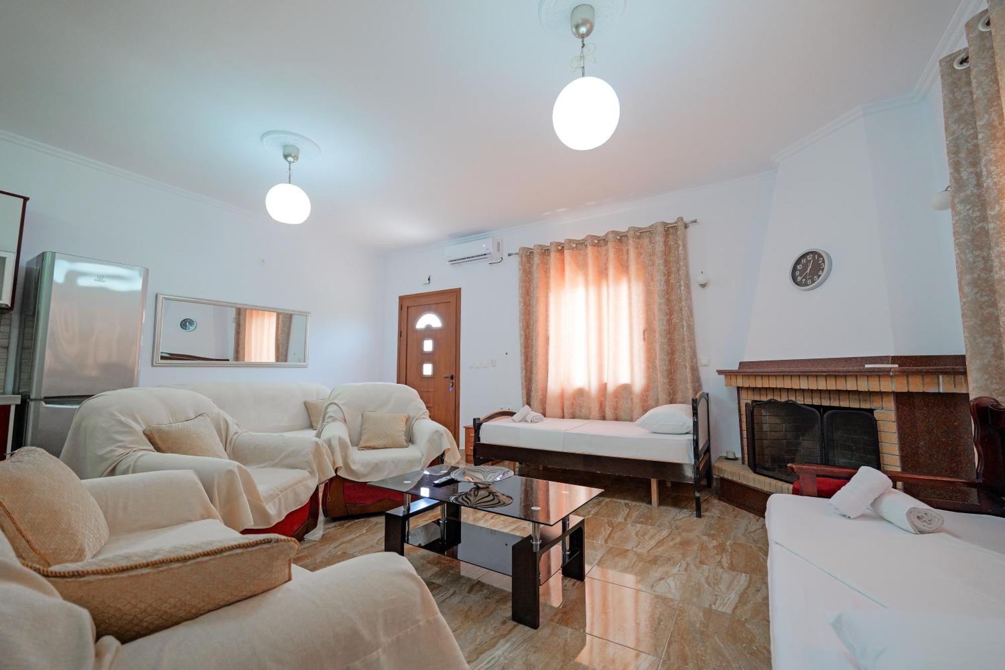 קסאמיל Guesthouse Moonlight Downtown מראה חיצוני תמונה